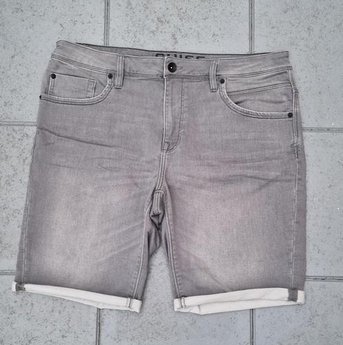 NIEUW Chief korte jeans grijs mt XL stretch, Kleding | Heren, Spijkerbroeken en Jeans, Nieuw, W36 - W38 (confectie 52/54), Grijs