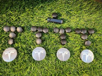 Tesla Model 3 18 inch complete zomer set  235 45 18 4mm 7mm beschikbaar voor biedingen