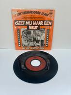 Dik Voormekaar Team - Geef Mij Maar Een Neut 7" Single, Gebruikt, 7 inch, Single, Ophalen of Verzenden