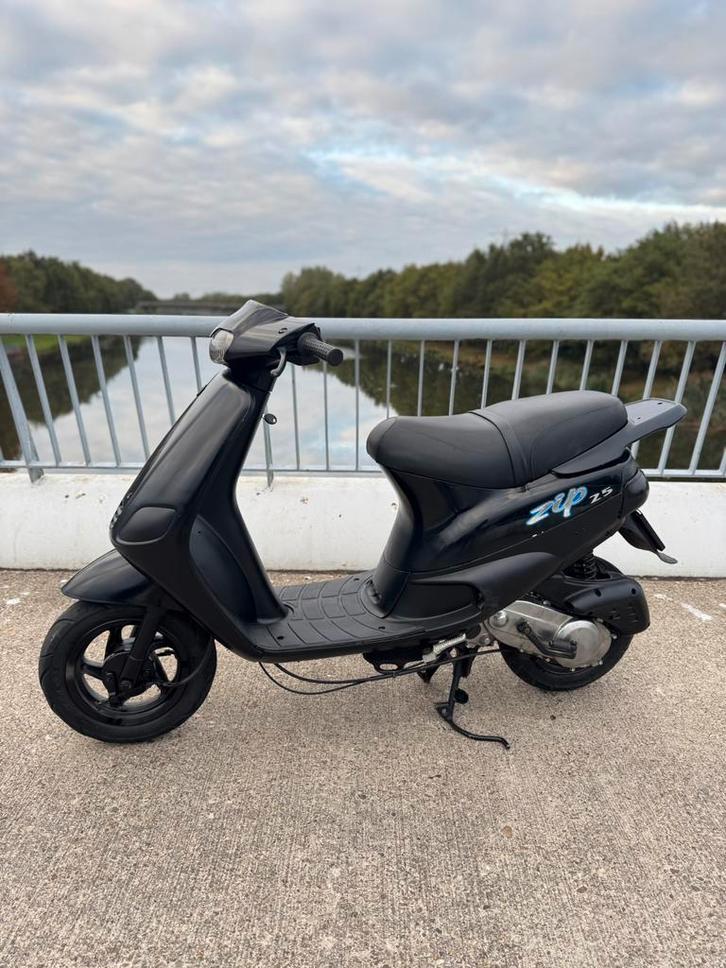 Piaggio Type 3 Zip - 50cc - Snor kenteken / Type 2, Fietsen en Brommers, Scooters | Piaggio, Zo goed als nieuw, Zip, Maximaal 25 km/u