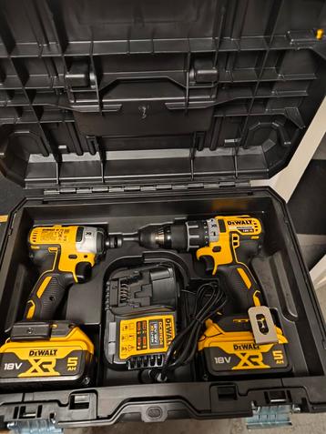 dewalt 18v 5ah combiset DCK268P2T slagschroevendraaier boor  beschikbaar voor biedingen
