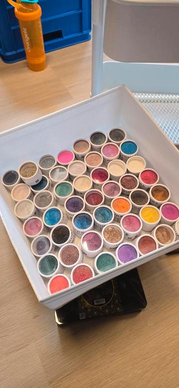 Yours Cosmetics glitters 50 stuks beschikbaar voor biedingen