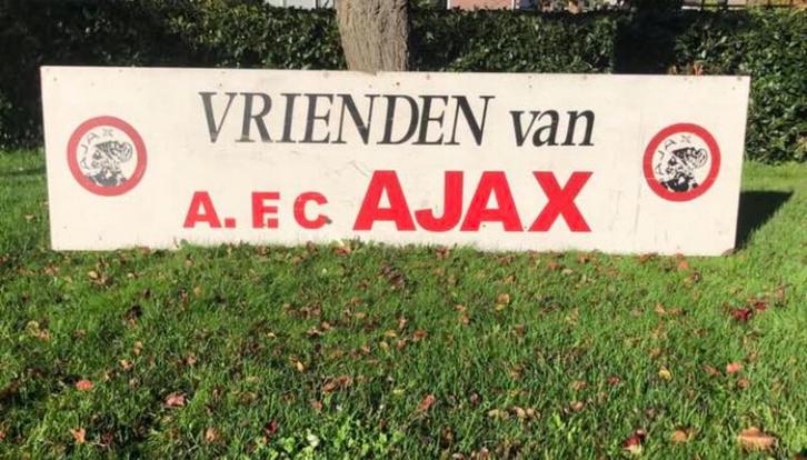 GROOT VINTAGE BORD” VRIENDEN VAN AJAX”, Verzamelen, Sportartikelen en Voetbal, Gebruikt, Overige typen, Ajax, Ophalen