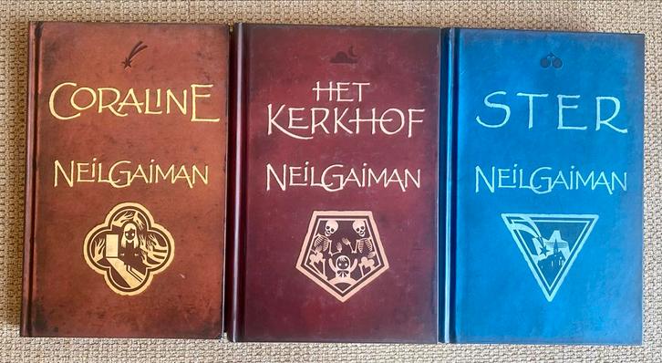 Het Kerkhofboek / Coraline / Ster  Neil Gaiman - Hardcover, Boeken, Fantasy, Zo goed als nieuw, Ophalen of Verzenden