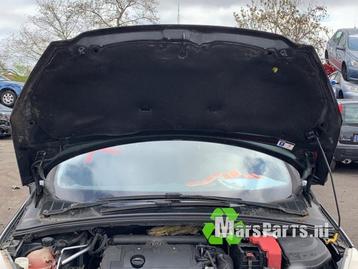 Motorkap van een Peugeot 308 (KTV) beschikbaar voor biedingen