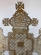 250311 Afrikaans Groot Koptisch Processie kruis uit Ethiopie, Antiek en Kunst, Antiek | Religie, Ophalen of Verzenden