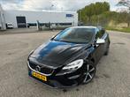 Volvo V40 1.5 T3 152PK KEYLESS! Geartronic 2019 Zwart, Auto's, Volvo, 65 €/maand, 1498 cc, Euro 6, 4 cilinders