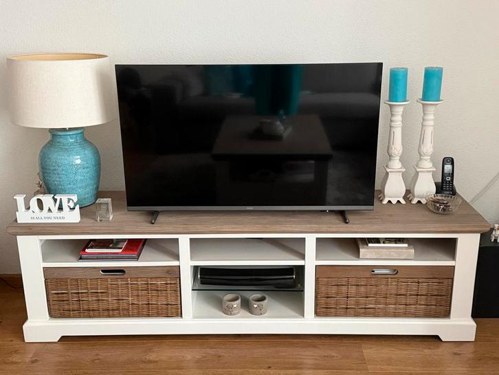 Tv meubel zgan, Huis en Inrichting, Kasten | Televisiemeubels, Zo goed als nieuw, Minder dan 100 cm, 150 tot 200 cm, 25 tot 50 cm