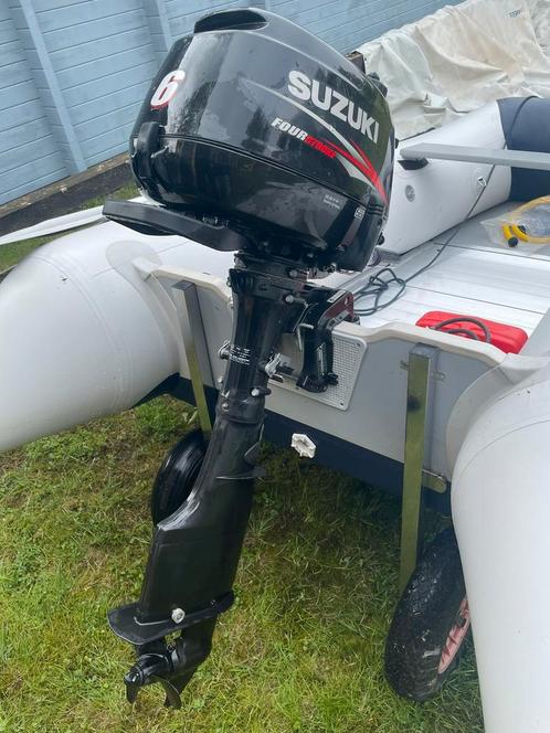 Suzuki DF6 4 takt langstaart met grote beurt, Watersport en Boten, Buiten- en Binnenboordmotoren, Zo goed als nieuw, Benzine, Buitenboordmotor