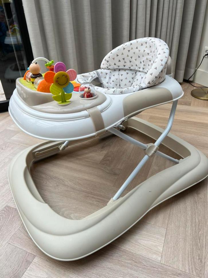 Qute Loopstoel - Q-Cooper Zand, Kinderen en Baby's, Wipstoeltjes, Zo goed als nieuw, Verstelbaar, Ophalen