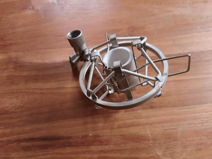 Devine SHM-10 shockmount (pencil & overhead microfoons), Muziek en Instrumenten, Microfoons, Zo goed als nieuw, Studiomicrofoon