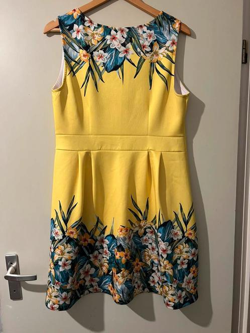 Jurk l, Kleding | Dames, Jurken, Zo goed als nieuw, Maat 42/44 (L), Geel, Ophalen of Verzenden
