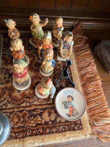 Hummel Collectie: 16 Beeldjes + Tegeltje beschikbaar voor biedingen