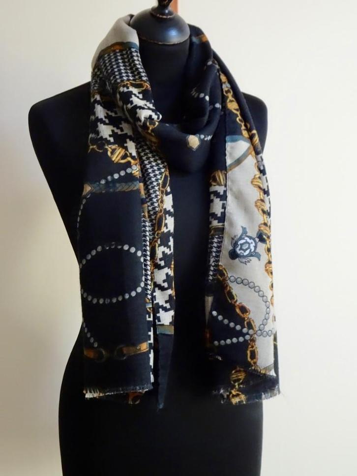 Leuke warme dames sjaals, Kleding | Dames, Mutsen, Sjaals en Handschoenen, Zo goed als nieuw, Sjaal, Maat 46/48 (XL) of groter