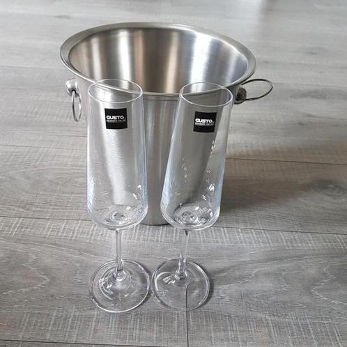 Champagnekoeler met 2 (gusta.) glazen (nooit gebruikt), Verzamelen, Glas en Borrelglaasjes, Nieuw, Overige typen, Ophalen of Verzenden