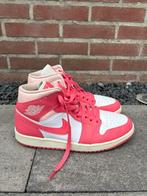 Jordan 1 mid, Kleding | Dames, Schoenen, Sneakers of Gympen, Roze, Gedragen, Ophalen