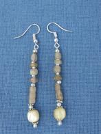 Romeinse rijk - oorhangers in wit glas - ca. 2000 jaar oud, Sieraden, Tassen en Uiterlijk, Antieke sieraden, Ophalen of Verzenden