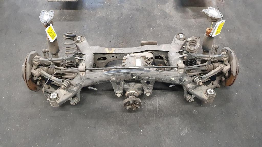 BMW 3 SERIES 318d Corp.L.High Ex.  DIFFERENTIEEL / CARDAN 20, Ophalen of Verzenden, Gebruikt, Stiba lid