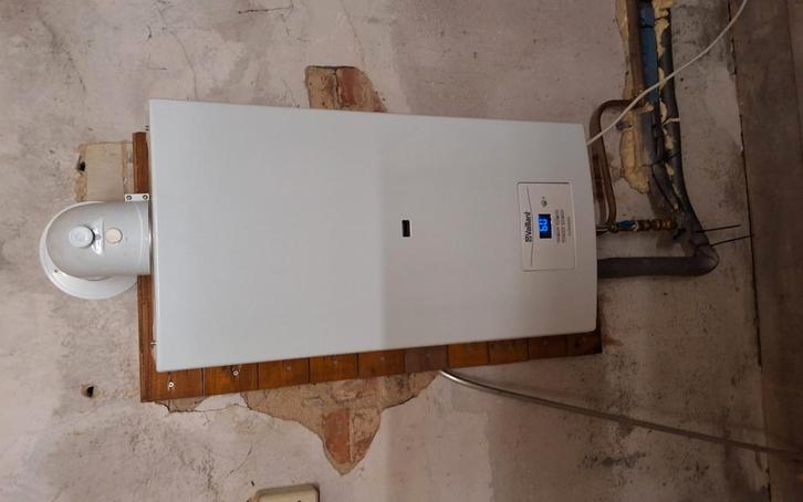 Vaillant Turbomag 115 /1 T  gesloten geiser, Doe-het-zelf en Verbouw, Geisers en Boilers, Zo goed als nieuw, Geiser, Minder dan 20 liter