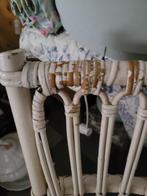 Vintage bamboe schommelstoel op=opruiming, Huis en Inrichting, Stoelen, Ophalen, Heikant 21 Kaatsheuvel, Wit, Belle Vieille Brocante