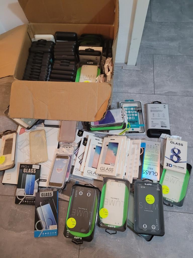 Partij telefoonhoesjes en screenprotectors, Ophalen of Verzenden, Diverse