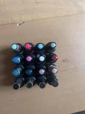 Pink gel lak lakjes beschikbaar voor biedingen