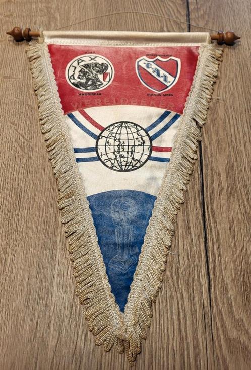 Mooie vaan Wereldbeker 1972 AJAX- Independiente, Sport en Fitness, Voetbal, Zo goed als nieuw, Ophalen of Verzenden