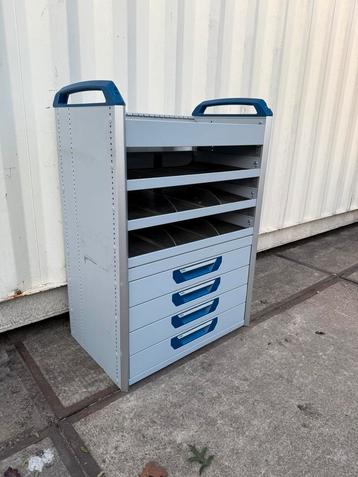 Zeer nette sortimo bedrijfswagen inrichting beschikbaar voor biedingen
