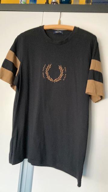 Fred Perry tshirt zgan xl beschikbaar voor biedingen