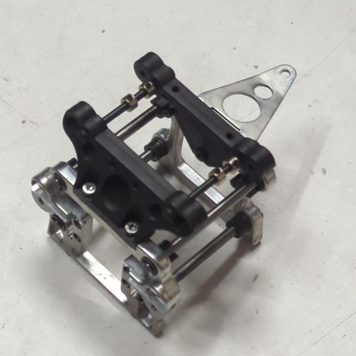 FG onroad 2wd aluminium bulkhead, zeer goed (FG Competition), Hobby en Vrije tijd, Modelbouw | Radiografisch | Auto's, Gebruikt