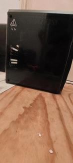 Atx pc case met tempered glass rgb strip en 2 hdd/ssd lades, Computers en Software, Computerbehuizingen, Ophalen of Verzenden