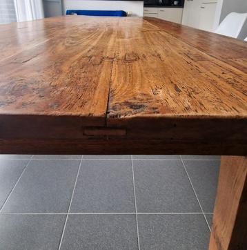 Massieve houten tafel – handgemaakt, vintage beschikbaar voor biedingen