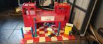 Zelfgemaakte speelgoed garage, Ophalen, Gebruikt