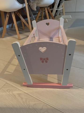 Poppenbed poppenwieg hout lichtroze zgan beschikbaar voor biedingen