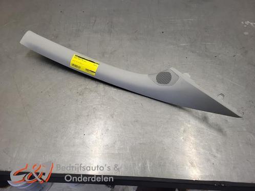 Stijl rechts-voor van een Renault Trafic (OYKPN), Auto-onderdelen, Carrosserie en Plaatwerk, Renault, Gebruikt, 3 maanden garantie