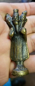 oud bronzen klein driekoppig beeldje, Ophalen of Verzenden
