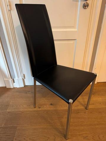 Nieuwe Mooie zwarte italiaanse lederen design stoel beschikbaar voor biedingen