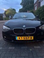 BMW 1-Serie 116I 5DR Aut 2013, Nieuw APK, Carplay, Goed Ond, Auto's, 4 cilinders, Leder en Stof, Zwart, 1200 kg