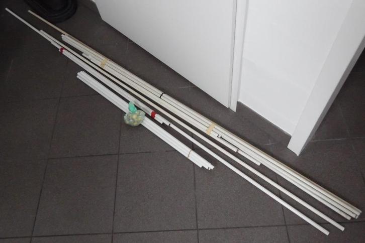 Groot aantal gebruikte gordijnroedes (diverse afmetingen)., Huis en Inrichting, Stoffering | Gordijnen en Lamellen, Gebruikt, 150 tot 200 cm