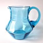 Blauwe Art Deco waterkan van Doyen, Antiek en Kunst, Antiek | Glas en Kristal, Ophalen of Verzenden