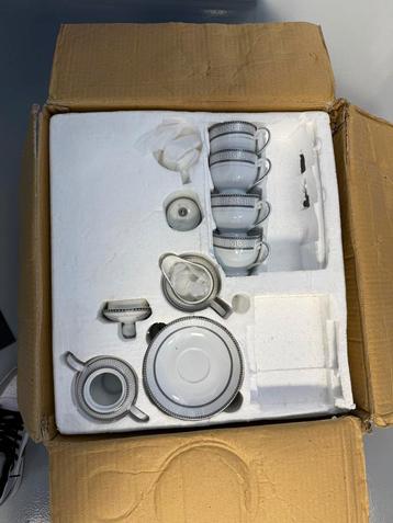 3x 36 delige servies set beschikbaar voor biedingen