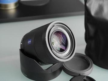 Sony Zeiss Sonnar FE 55mm f1.8 lens