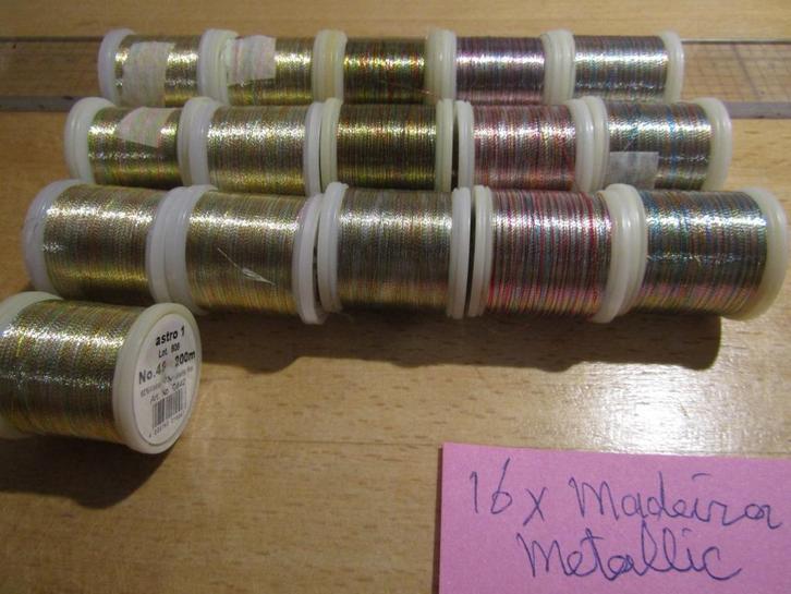 Party met 16 klosjes Madeira 40 Verloopgaren., Hobby en Vrije tijd, Borduren en Borduurmachines, Nieuw, Borduurgaren of Zijde