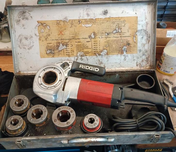 Ridgid 600 Draadsnijmachine - complete set, Doe-het-zelf en Verbouw, Gereedschap | Overige machines, Ophalen of Verzenden