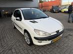 Peugeot 206 1.4 XT (bj 1999, automaat), Auto's, Oldtimers, Stof, 1360 cc, Wit, 14 km/l