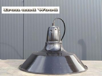 Zwarte Franse oude emaille hanglamp afmeting H27 D40 beschikbaar voor biedingen