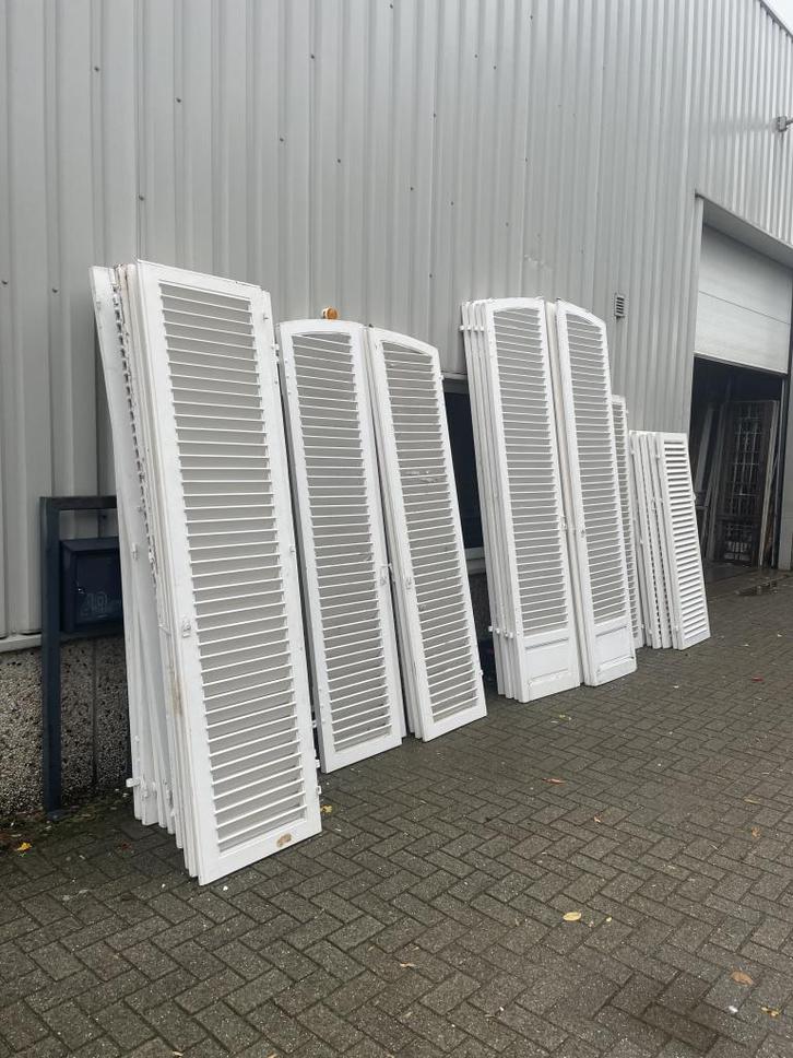 Prachtset louvre raamluiken ( 39 stuks), Doe-het-zelf en Verbouw, Deuren en Horren, Zo goed als nieuw, Overige typen, Hout