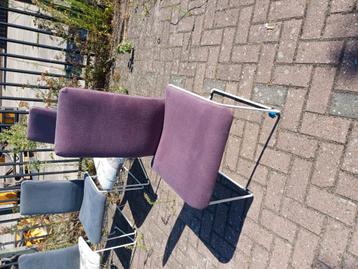 hennie de jong stoelen  beschikbaar voor biedingen