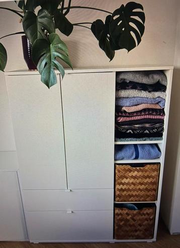 Ikea Vihals kast 2 stuks in nette staat beschikbaar voor biedingen