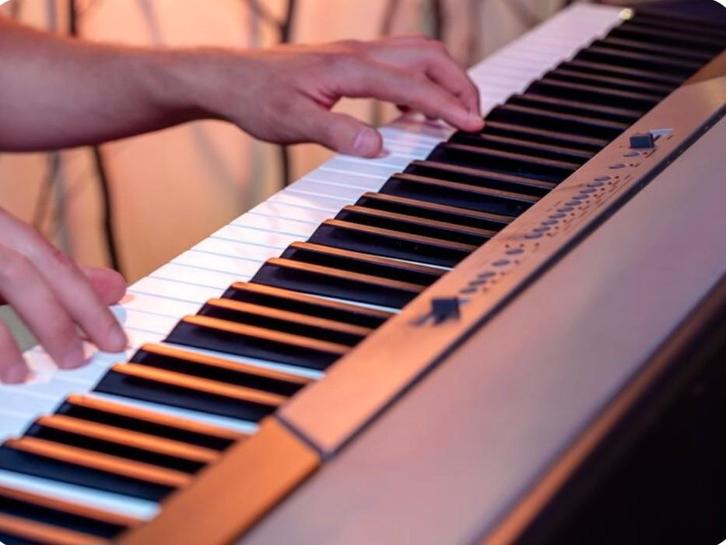 Startende bluesrock band zoekt toetsenist, Contacten en Berichten, Muziek maken en Bandleden